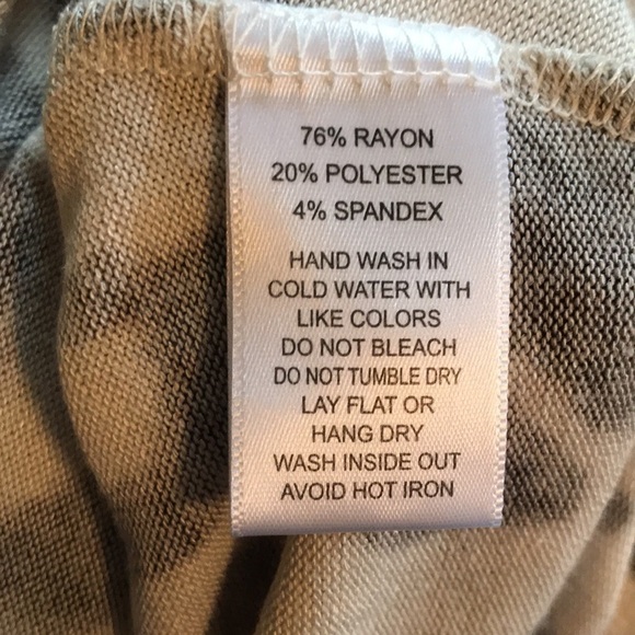 Gibsonlook Pullover Top Size L Brown/Tan Animal Print Dolman Sleeves Soft fabric - Picture 8 of 8